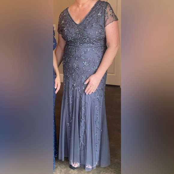 A-Line Round Neck Gunmetal Cap Sleeves Mother Of The Bride Dress main image 1
